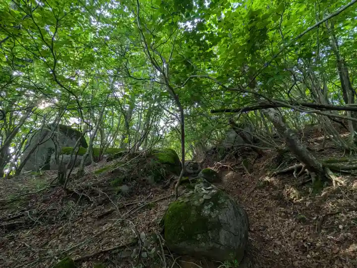 金剛山瑞峰寺 奥之院の周辺