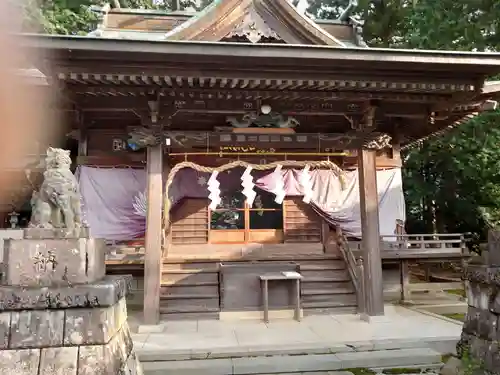 加波山三枝祇神社本宮の本殿・本堂