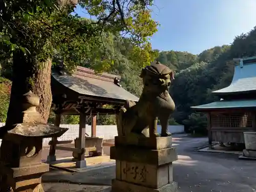 野間神社の狛犬