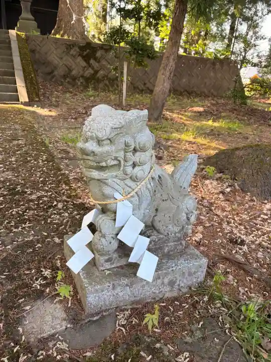 伊豆山神社 里宮の{uncategorized: "未分類", other: "その他", undefined: "問題あり", building: "その他建物", grave: "お墓", sacred_gate: "鳥居", guardian: "狛犬", statue: "像", buddha: "仏像", history: "歴史", nature: "自然", garden: "庭園", animal: "動物", pagoda: "塔", temizu: "手水舎", mountain_gate: "山門・神門", sanctuary: "本殿・本堂", subordinate: "末社・摂社", art: "芸術", scenery: "景色", jizo: "地蔵", ema: "絵馬", goshuin: "御朱印", omikuji: "おみくじ", items: "授与品その他", amulet: "お守り", goshuincho: "御朱印帳", eats: "食事", festival: "お祭り", votive_dance: "神楽", shichigosan: "七五三参", wedding: "結婚式", experience: "体験その他", initially: "初詣", around: "周辺", anti_infection: "感染症対策"}