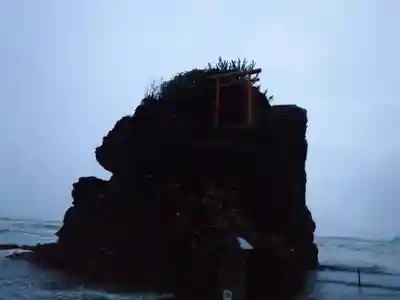 稲佐の浜 弁天島(島根県)