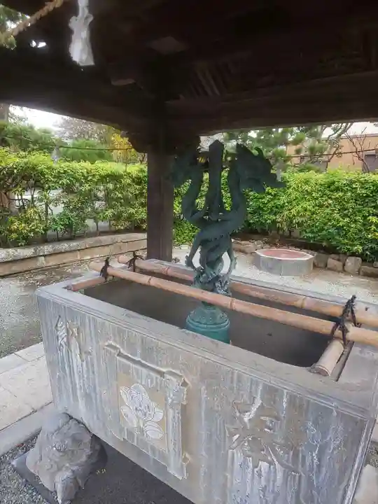 本覚寺の手水舎