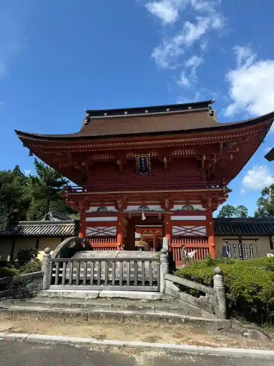 美濃國一宮 南宮大社の{uncategorized: "未分類", other: "その他", undefined: "問題あり", building: "その他建物", grave: "お墓", sacred_gate: "鳥居", guardian: "狛犬", statue: "像", buddha: "仏像", history: "歴史", nature: "自然", garden: "庭園", animal: "動物", pagoda: "塔", temizu: "手水舎", mountain_gate: "山門・神門", sanctuary: "本殿・本堂", subordinate: "末社・摂社", art: "芸術", scenery: "景色", jizo: "地蔵", ema: "絵馬", goshuin: "御朱印", omikuji: "おみくじ", items: "授与品その他", amulet: "お守り", goshuincho: "御朱印帳", eats: "食事", festival: "お祭り", votive_dance: "神楽", shichigosan: "七五三参", wedding: "結婚式", experience: "体験その他", initially: "初詣", around: "周辺", anti_infection: "感染症対策"}