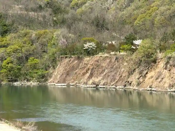 八代神明宮の{uncategorized: "未分類", other: "その他", undefined: "問題あり", building: "その他建物", grave: "お墓", sacred_gate: "鳥居", guardian: "狛犬", statue: "像", buddha: "仏像", history: "歴史", nature: "自然", garden: "庭園", animal: "動物", pagoda: "塔", temizu: "手水舎", mountain_gate: "山門・神門", sanctuary: "本殿・本堂", subordinate: "末社・摂社", art: "芸術", scenery: "景色", jizo: "地蔵", ema: "絵馬", goshuin: "御朱印", omikuji: "おみくじ", items: "授与品その他", amulet: "お守り", goshuincho: "御朱印帳", eats: "食事", festival: "お祭り", votive_dance: "神楽", shichigosan: "七五三参", wedding: "結婚式", experience: "体験その他", initially: "初詣", around: "周辺", anti_infection: "感染症対策"}