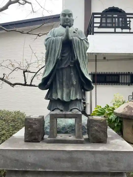 妙顕寺の{uncategorized: "未分類", other: "その他", undefined: "問題あり", building: "その他建物", grave: "お墓", sacred_gate: "鳥居", guardian: "狛犬", statue: "像", buddha: "仏像", history: "歴史", nature: "自然", garden: "庭園", animal: "動物", pagoda: "塔", temizu: "手水舎", mountain_gate: "山門・神門", sanctuary: "本殿・本堂", subordinate: "末社・摂社", art: "芸術", scenery: "景色", jizo: "地蔵", ema: "絵馬", goshuin: "御朱印", omikuji: "おみくじ", items: "授与品その他", amulet: "お守り", goshuincho: "御朱印帳", eats: "食事", festival: "お祭り", votive_dance: "神楽", shichigosan: "七五三参", wedding: "結婚式", experience: "体験その他", initially: "初詣", around: "周辺", anti_infection: "感染症対策"}
