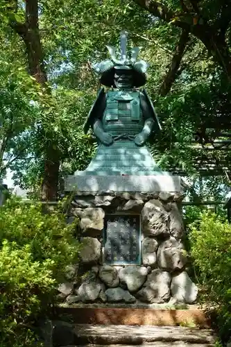 藤森神社の像