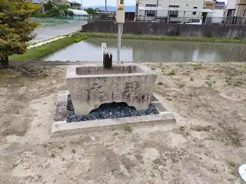 神明社・八劔社の手水