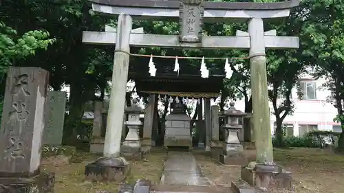 箭弓稲荷神社の鳥居