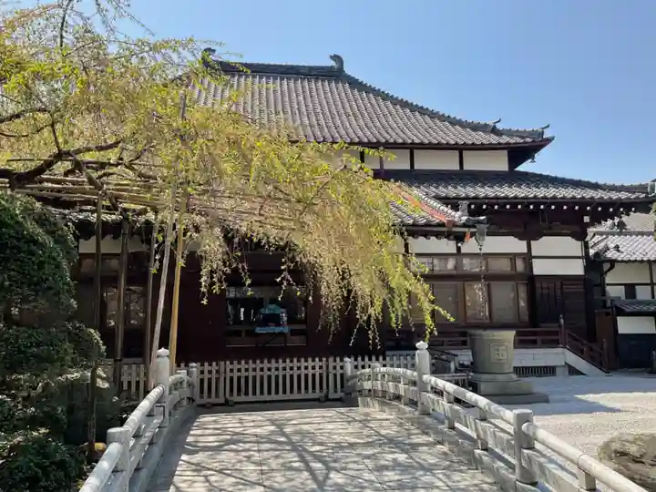 玉蔵院の本殿・本堂