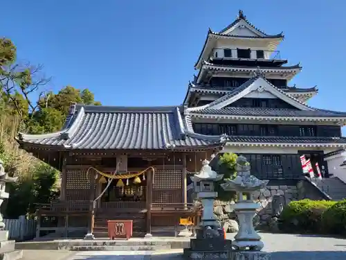 奥平神社の本殿