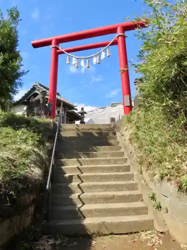 人見神社の鳥居