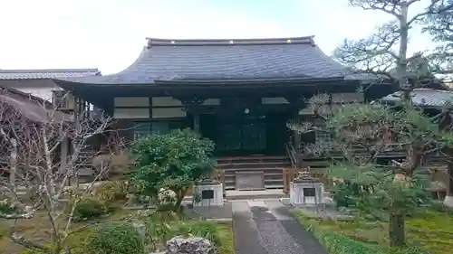 妙照寺の本殿・本堂