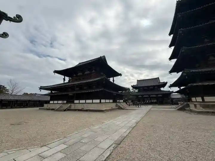 法隆寺の{uncategorized: "未分類", other: "その他", undefined: "問題あり", building: "その他建物", grave: "お墓", sacred_gate: "鳥居", guardian: "狛犬", statue: "像", buddha: "仏像", history: "歴史", nature: "自然", garden: "庭園", animal: "動物", pagoda: "塔", temizu: "手水舎", mountain_gate: "山門・神門", sanctuary: "本殿・本堂", subordinate: "末社・摂社", art: "芸術", scenery: "景色", jizo: "地蔵", ema: "絵馬", goshuin: "御朱印", omikuji: "おみくじ", items: "授与品その他", amulet: "お守り", goshuincho: "御朱印帳", eats: "食事", festival: "お祭り", votive_dance: "神楽", shichigosan: "七五三参", wedding: "結婚式", experience: "体験その他", initially: "初詣", around: "周辺", anti_infection: "感染症対策"}
