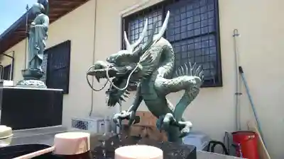 智遍寺の手水舎