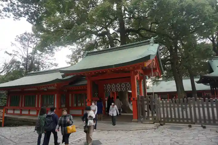 武蔵一宮氷川神社の山門・神門