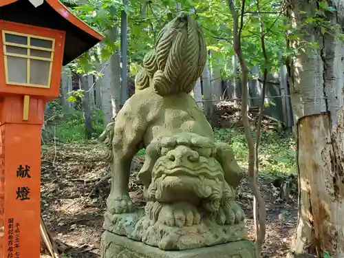 明治宮鹽谷神社の狛犬