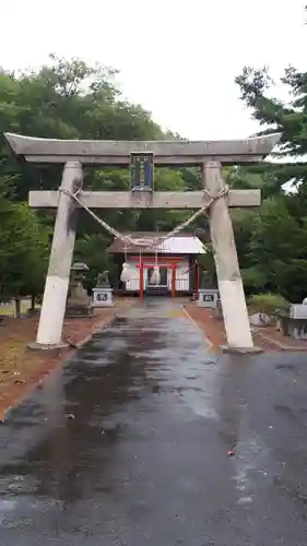 下宇莫別神社の鳥居