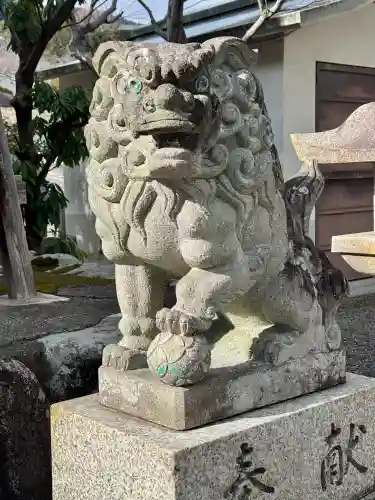 興玉神社の{uncategorized: "未分類", other: "その他", undefined: "問題あり", building: "その他建物", grave: "お墓", sacred_gate: "鳥居", guardian: "狛犬", statue: "像", buddha: "仏像", history: "歴史", nature: "自然", garden: "庭園", animal: "動物", pagoda: "塔", temizu: "手水舎", mountain_gate: "山門・神門", sanctuary: "本殿・本堂", subordinate: "末社・摂社", art: "芸術", scenery: "景色", jizo: "地蔵", ema: "絵馬", goshuin: "御朱印", omikuji: "おみくじ", items: "授与品その他", amulet: "お守り", goshuincho: "御朱印帳", eats: "食事", festival: "お祭り", votive_dance: "神楽", shichigosan: "七五三参", wedding: "結婚式", experience: "体験その他", initially: "初詣", around: "周辺", anti_infection: "感染症対策"}