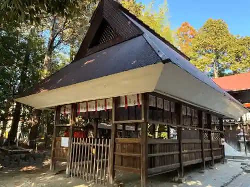 大將軍神社の{uncategorized: "未分類", other: "その他", undefined: "問題あり", building: "その他建物", grave: "お墓", sacred_gate: "鳥居", guardian: "狛犬", statue: "像", buddha: "仏像", history: "歴史", nature: "自然", garden: "庭園", animal: "動物", pagoda: "塔", temizu: "手水舎", mountain_gate: "山門・神門", sanctuary: "本殿・本堂", subordinate: "末社・摂社", art: "芸術", scenery: "景色", jizo: "地蔵", ema: "絵馬", goshuin: "御朱印", omikuji: "おみくじ", items: "授与品その他", amulet: "お守り", goshuincho: "御朱印帳", eats: "食事", festival: "お祭り", votive_dance: "神楽", shichigosan: "七五三参", wedding: "結婚式", experience: "体験その他", initially: "初詣", around: "周辺", anti_infection: "感染症対策"}