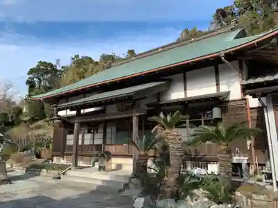 満蔵寺の本殿・本堂