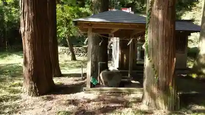 越方神社の手水舎