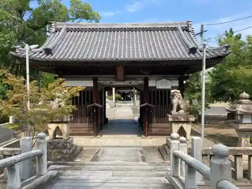 川之江八幡神社の山門・神門