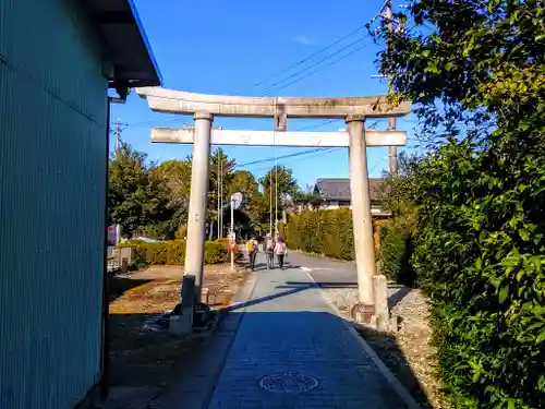 白山社の鳥居