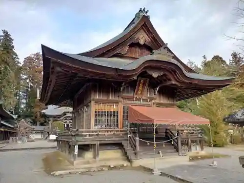 馬見岡綿向神社の本殿