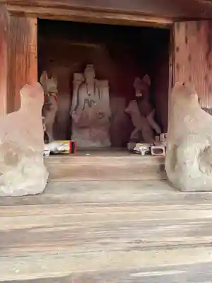 洲之崎稲荷神社の{uncategorized: "未分類", other: "その他", undefined: "問題あり", building: "その他建物", grave: "お墓", sacred_gate: "鳥居", guardian: "狛犬", statue: "像", buddha: "仏像", history: "歴史", nature: "自然", garden: "庭園", animal: "動物", pagoda: "塔", temizu: "手水舎", mountain_gate: "山門・神門", sanctuary: "本殿・本堂", subordinate: "末社・摂社", art: "芸術", scenery: "景色", jizo: "地蔵", ema: "絵馬", goshuin: "御朱印", omikuji: "おみくじ", items: "授与品その他", amulet: "お守り", goshuincho: "御朱印帳", eats: "食事", festival: "お祭り", votive_dance: "神楽", shichigosan: "七五三参", wedding: "結婚式", experience: "体験その他", initially: "初詣", around: "周辺", anti_infection: "感染症対策"}