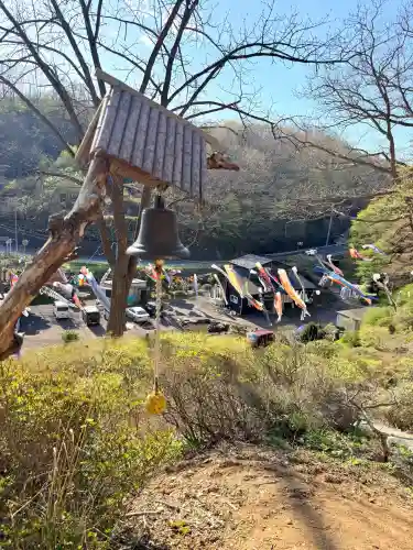 湯の沢神社の{uncategorized: "未分類", other: "その他", undefined: "問題あり", building: "その他建物", grave: "お墓", sacred_gate: "鳥居", guardian: "狛犬", statue: "像", buddha: "仏像", history: "歴史", nature: "自然", garden: "庭園", animal: "動物", pagoda: "塔", temizu: "手水舎", mountain_gate: "山門・神門", sanctuary: "本殿・本堂", subordinate: "末社・摂社", art: "芸術", scenery: "景色", jizo: "地蔵", ema: "絵馬", goshuin: "御朱印", omikuji: "おみくじ", items: "授与品その他", amulet: "お守り", goshuincho: "御朱印帳", eats: "食事", festival: "お祭り", votive_dance: "神楽", shichigosan: "七五三参", wedding: "結婚式", experience: "体験その他", initially: "初詣", around: "周辺", anti_infection: "感染症対策"}