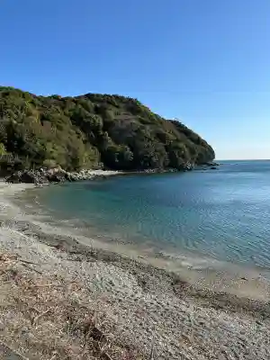 伊射波神社の{uncategorized: "未分類", other: "その他", undefined: "問題あり", building: "その他建物", grave: "お墓", sacred_gate: "鳥居", guardian: "狛犬", statue: "像", buddha: "仏像", history: "歴史", nature: "自然", garden: "庭園", animal: "動物", pagoda: "塔", temizu: "手水舎", mountain_gate: "山門・神門", sanctuary: "本殿・本堂", subordinate: "末社・摂社", art: "芸術", scenery: "景色", jizo: "地蔵", ema: "絵馬", goshuin: "御朱印", omikuji: "おみくじ", items: "授与品その他", amulet: "お守り", goshuincho: "御朱印帳", eats: "食事", festival: "お祭り", votive_dance: "神楽", shichigosan: "七五三参", wedding: "結婚式", experience: "体験その他", initially: "初詣", around: "周辺", anti_infection: "感染症対策"}