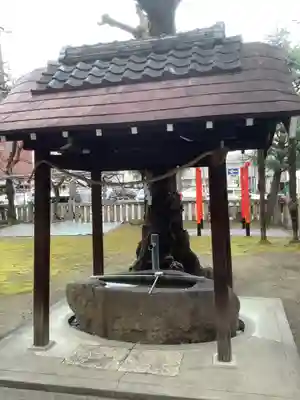 縣神社の手水舎