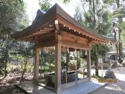 大和神社の手水舎