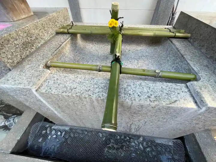 吉原神社の手水舎