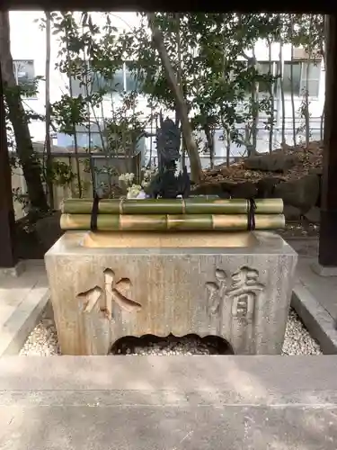 蝮ヶ池八幡宮の手水舎