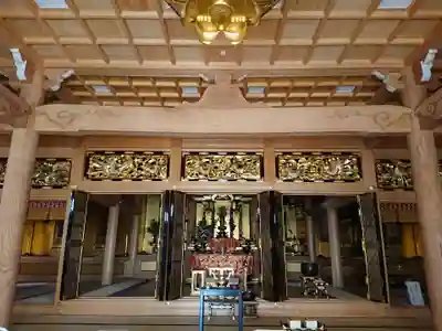 西生寺の本殿・本堂