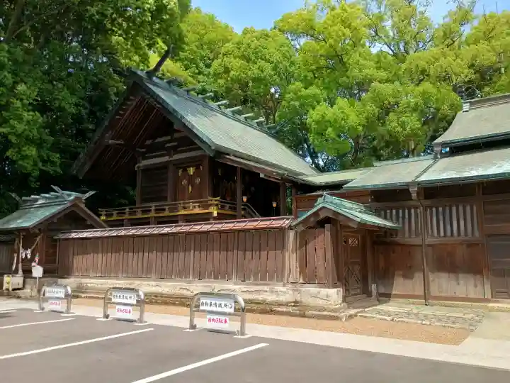 宇都宮二荒山神社の{uncategorized: "未分類", other: "その他", undefined: "問題あり", building: "その他建物", grave: "お墓", sacred_gate: "鳥居", guardian: "狛犬", statue: "像", buddha: "仏像", history: "歴史", nature: "自然", garden: "庭園", animal: "動物", pagoda: "塔", temizu: "手水舎", mountain_gate: "山門・神門", sanctuary: "本殿・本堂", subordinate: "末社・摂社", art: "芸術", scenery: "景色", jizo: "地蔵", ema: "絵馬", goshuin: "御朱印", omikuji: "おみくじ", items: "授与品その他", amulet: "お守り", goshuincho: "御朱印帳", eats: "食事", festival: "お祭り", votive_dance: "神楽", shichigosan: "七五三参", wedding: "結婚式", experience: "体験その他", initially: "初詣", around: "周辺", anti_infection: "感染症対策"}