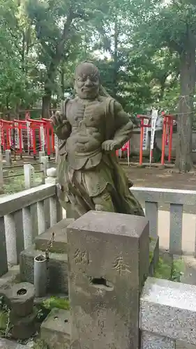 鬼子母神堂　(法明寺）の像