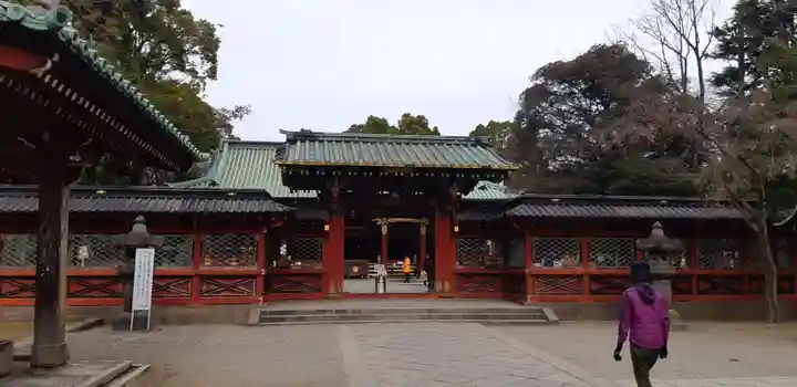 根津神社の山門・神門