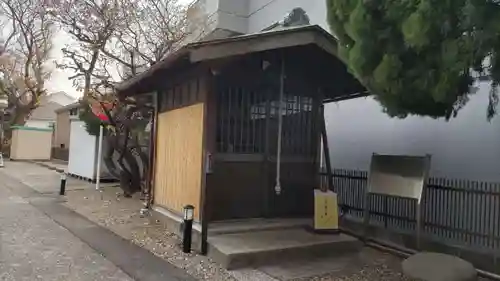 本立寺の末社