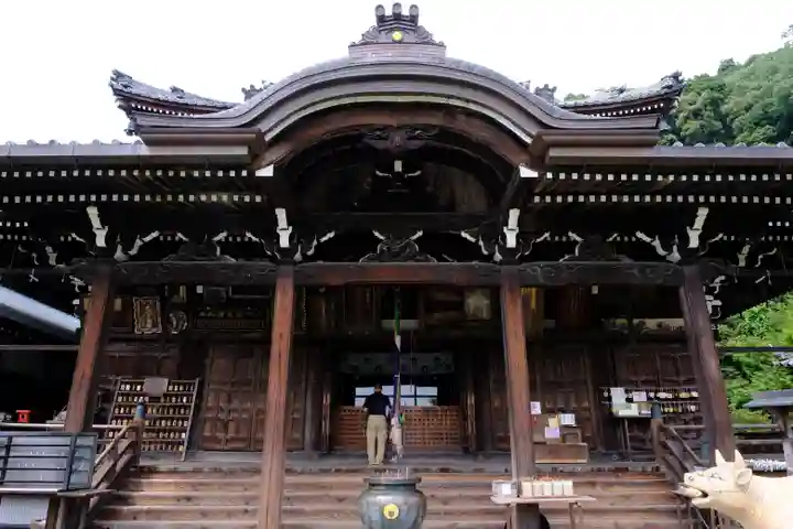 三室戸寺の本殿・本堂