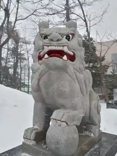 信濃神社の狛犬