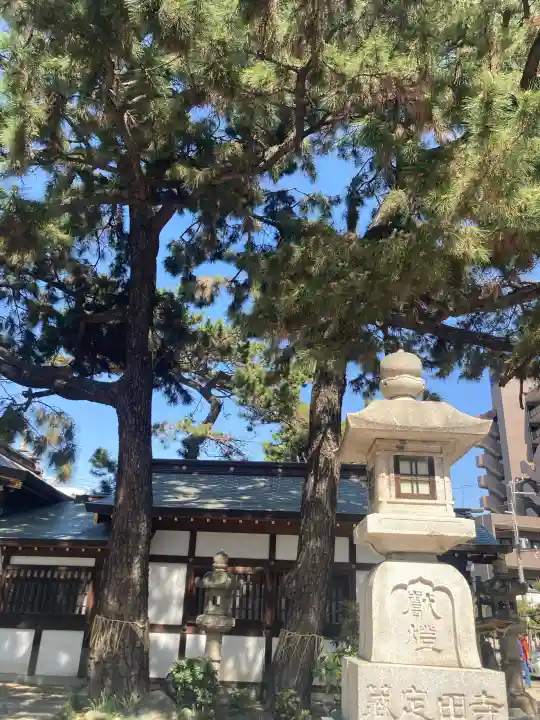 魚崎八幡宮神社の{uncategorized: "未分類", other: "その他", undefined: "問題あり", building: "その他建物", grave: "お墓", sacred_gate: "鳥居", guardian: "狛犬", statue: "像", buddha: "仏像", history: "歴史", nature: "自然", garden: "庭園", animal: "動物", pagoda: "塔", temizu: "手水舎", mountain_gate: "山門・神門", sanctuary: "本殿・本堂", subordinate: "末社・摂社", art: "芸術", scenery: "景色", jizo: "地蔵", ema: "絵馬", goshuin: "御朱印", omikuji: "おみくじ", items: "授与品その他", amulet: "お守り", goshuincho: "御朱印帳", eats: "食事", festival: "お祭り", votive_dance: "神楽", shichigosan: "七五三参", wedding: "結婚式", experience: "体験その他", initially: "初詣", around: "周辺", anti_infection: "感染症対策"}
