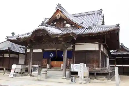 長尾寺の本殿・本堂