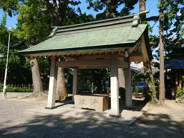 八王子神社の手水舎