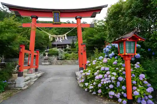 石母田　三吉神社の鳥居