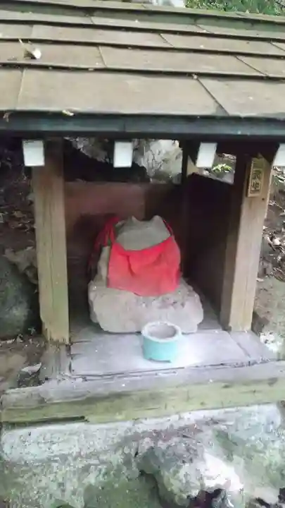 明王院(満願寺別院)の末社・摂社