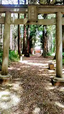 六所神社の鳥居