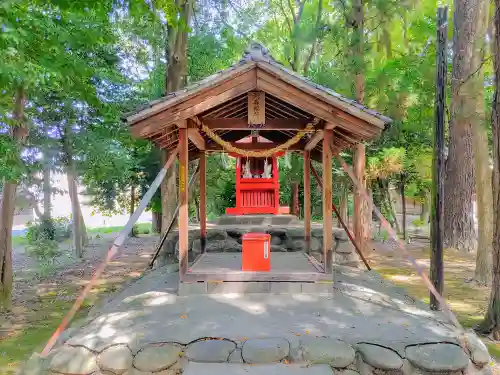 布智神社（本甲）の末社