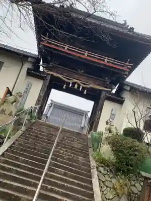 安岡八幡宮の山門・神門